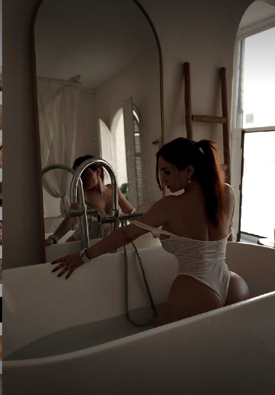 A playful frame from Miranda Faith nude — online in Las Vegas