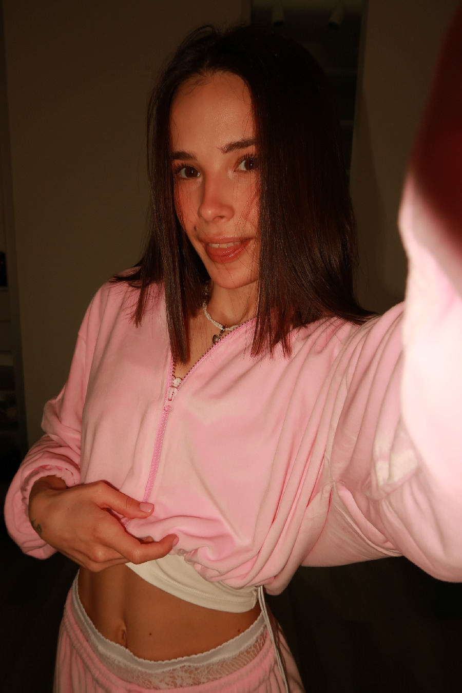 Tina brings the glow — live moments in Las Vegas